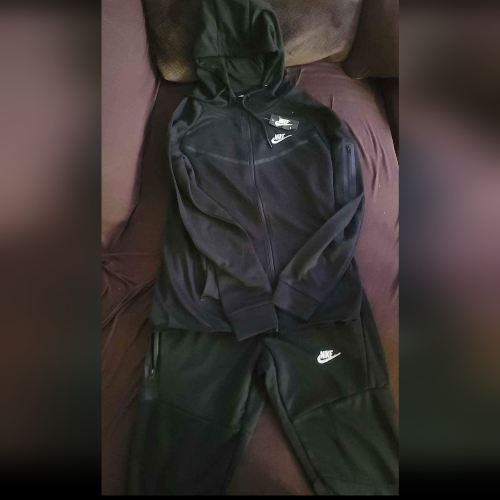 Nike Tech Sweatsuit